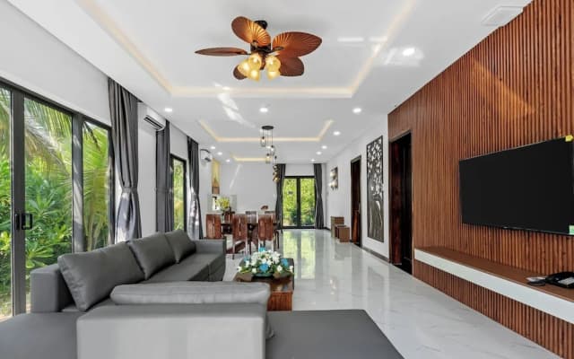 LangCo Bay Retreat