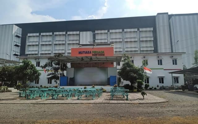 Urbanview Hotel Mutiara Persada Syariah Majalengka by RedDoorz