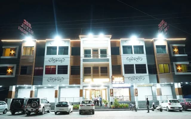 Jmc Hotel The Moon