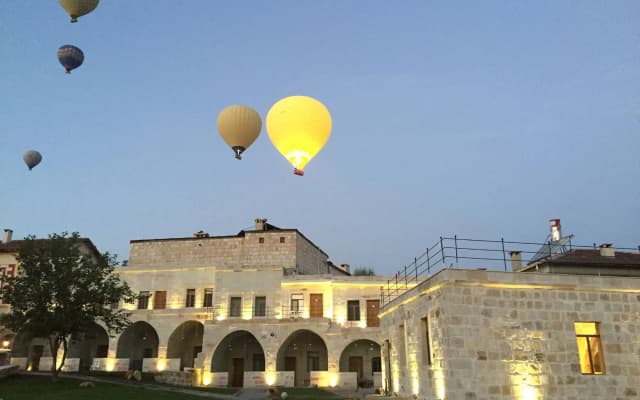 Jacob's Cave Suites