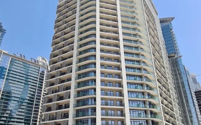 KeyRock Living - Lakeview Luxury