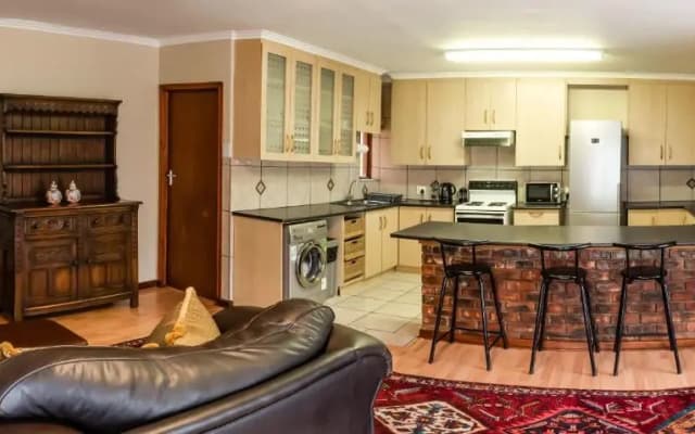 Antiqua Cottage