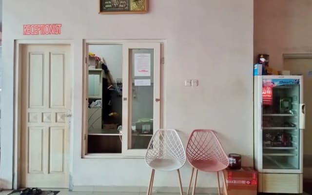 Urbanview Hotel Rifal Home Tegal