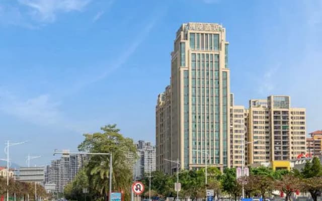 Chao Man Hotel (Zhaoqing Seven Star Crags Scenic Area Agile Plaza Branch)