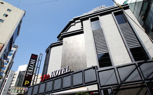 17Th Hotel