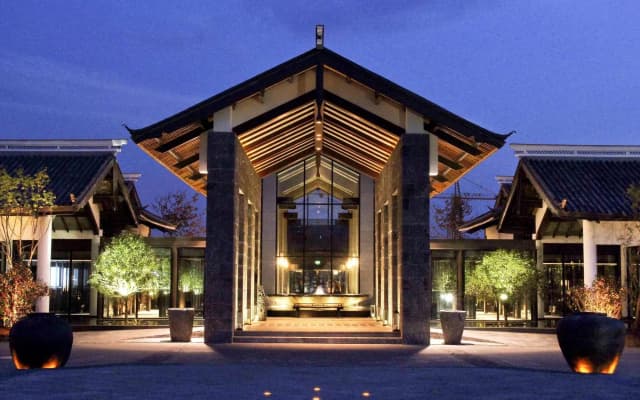 Pullman Lijiang Resort and Spa