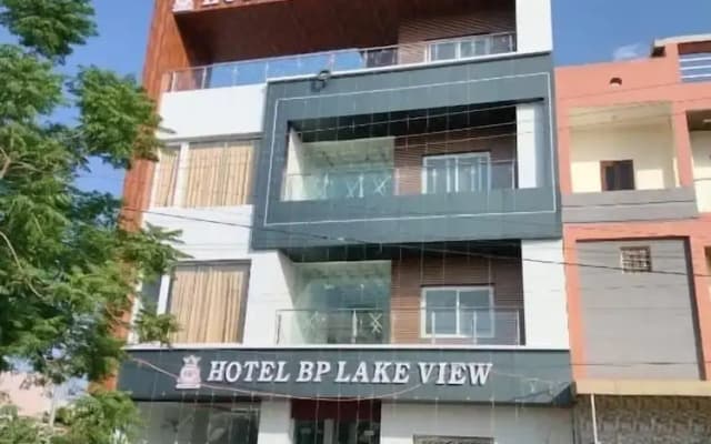 Bp Lake View