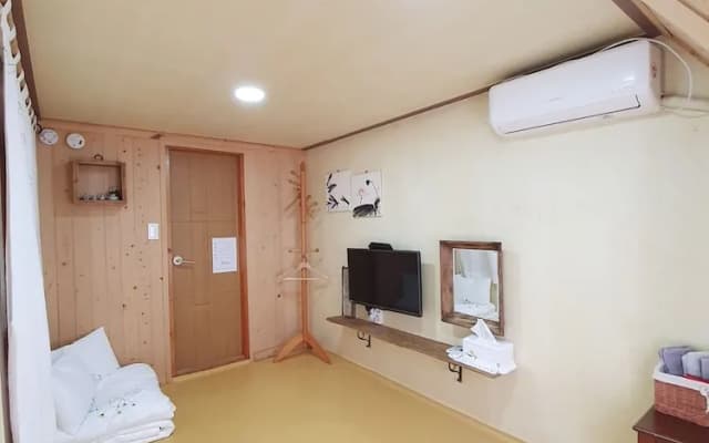 Jeonju Gyeonggijeonyeonga Hanok Pension
