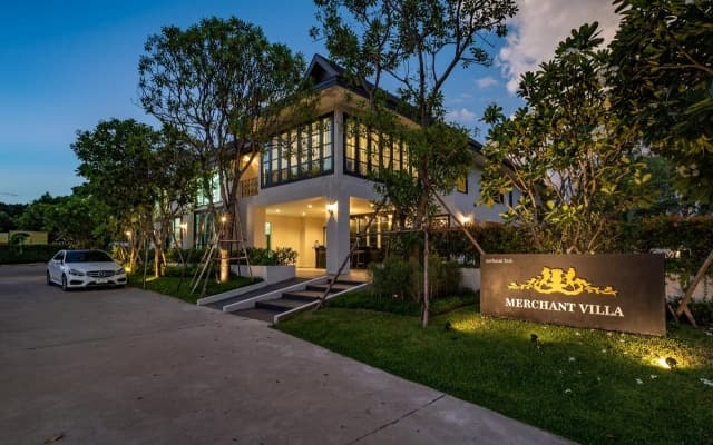 Merchant Villa