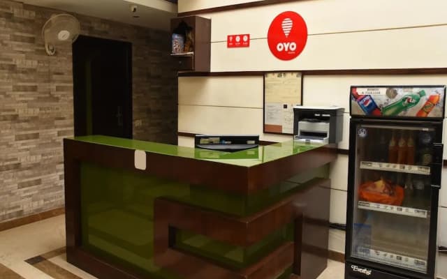 OYO 3537 Hotel Landmark
