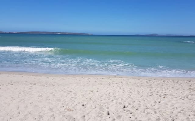 99 Steps, Langebaan 8-sleeper