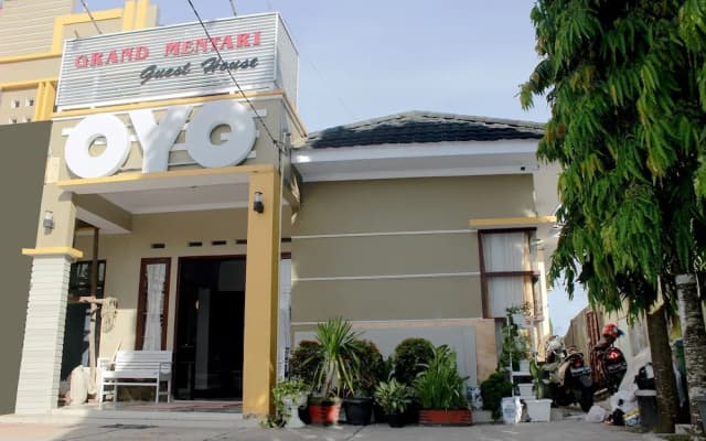 OYO 783 Grand Mentari Guest House