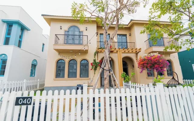 Luxury 3 br La Fleur Villa-Novaworld PT