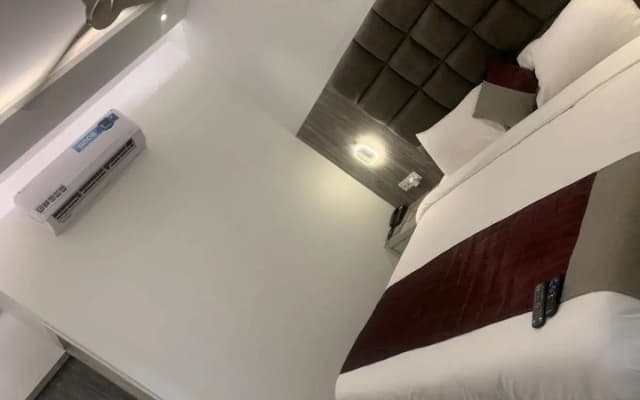 Hotel Lotus Inn