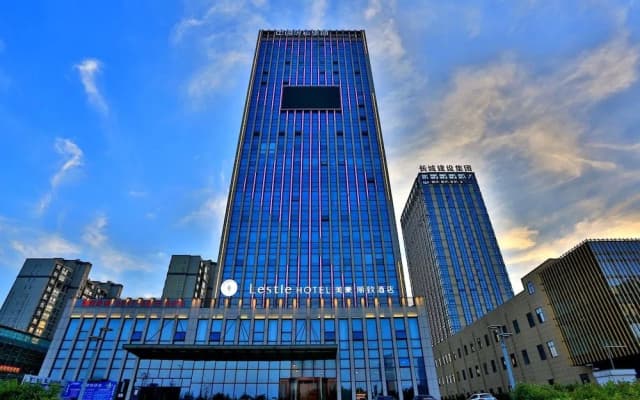 Mehood Lestie Hotel New Century Avenue