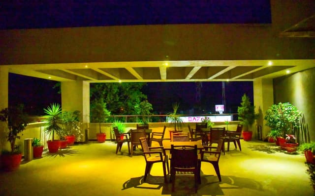 Lemon Park Hotel