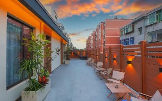 Positive gene e-sports hotel