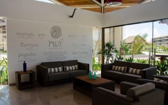 Flat Nui Supreme Beach Living
