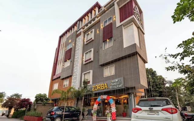 Treebo Premium Zorba - Hoshangabad Road