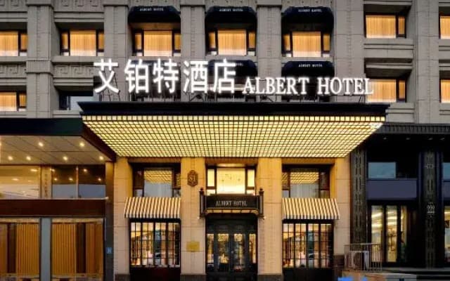 Albert Hotel