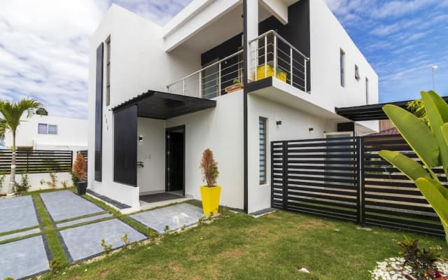 Modern 4-BR Villa in Gated Community