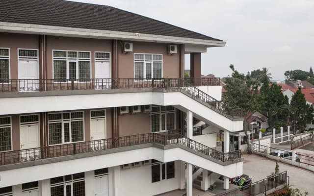 RedDoorz Plus near Sukajadi 2