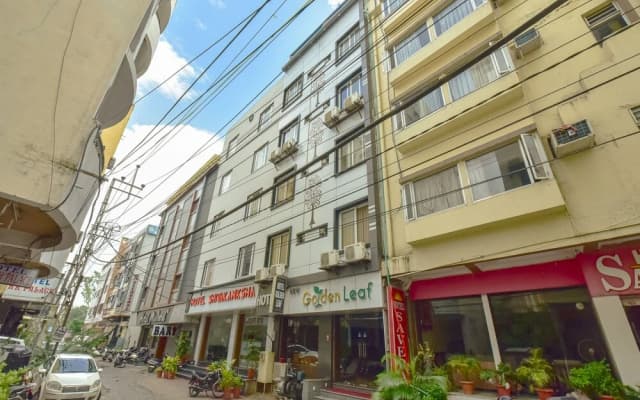 Hotel Golden Leaf