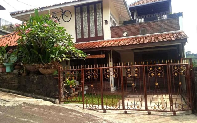 EXPRESS O 92299 Bumi Bati Deudeuh