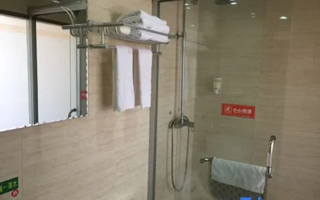 Taishun Yideyuan Business Hotel