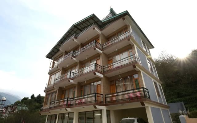 OYO 10116 Hotel Rhythm Retreat