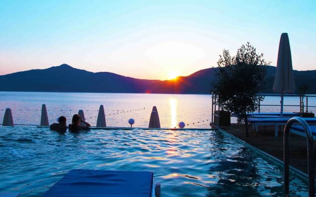 Отель Kalkan Beach Park