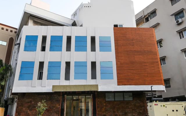 OYO Flagship 25071 Opp Amulya Hospital