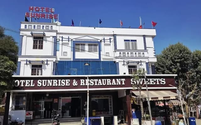 Sunrise Hotel & Restaurant
