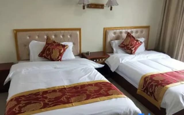 Yongzhou Yilongta Road Hotel