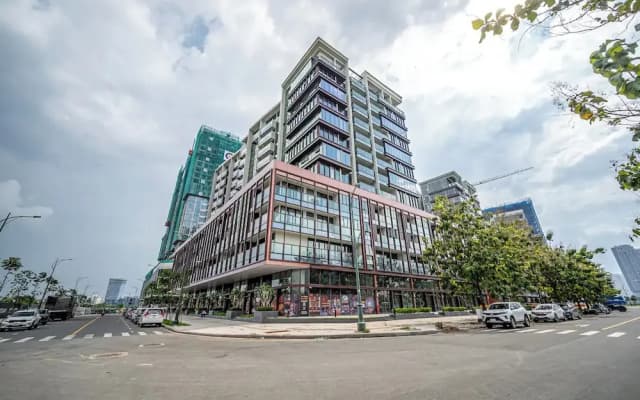 Bluesky Metropole Galleria Luxury