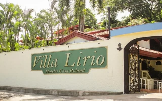 Hotel Villas Lirio
