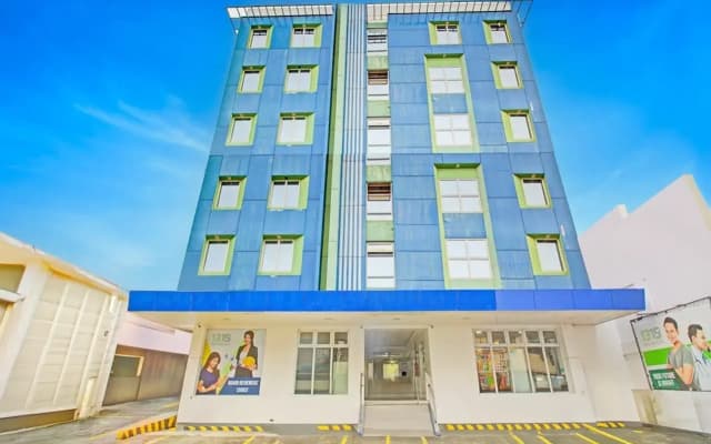 Collection O Metro Manila near University Belt formerly 1318 Residences