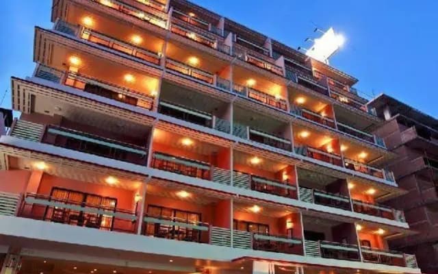 Pattaya Loft Hotel