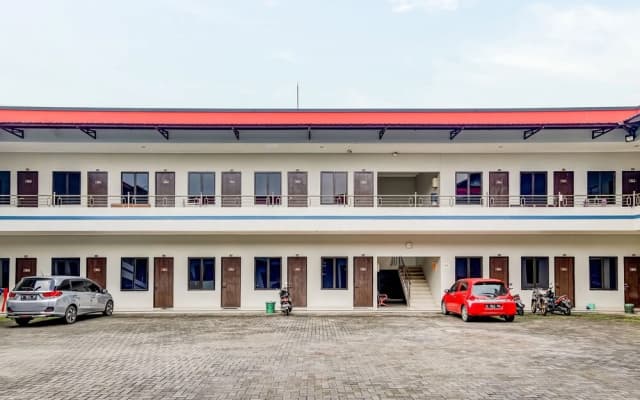 OYO 90927 Homestay Tentrem 2