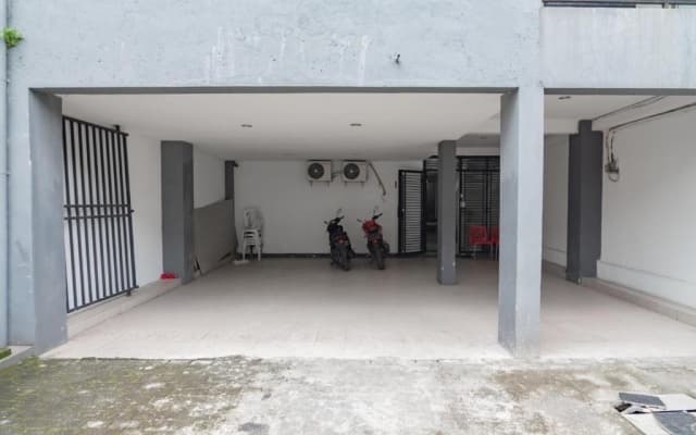 RedDoorz Syariah near Regol Park Bandung