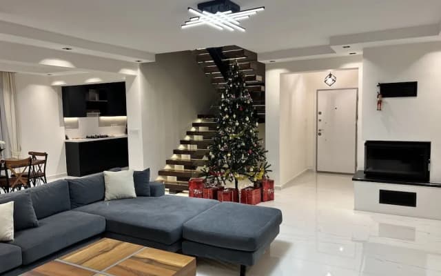 Luxury 4-bed Villa With Private Pool and Jacuzzi