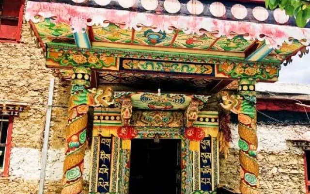 Bobocuo Tibetan Hostel