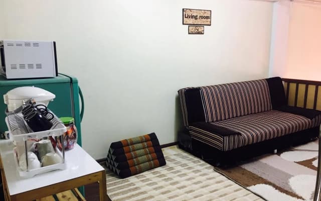 DD&B Hostel