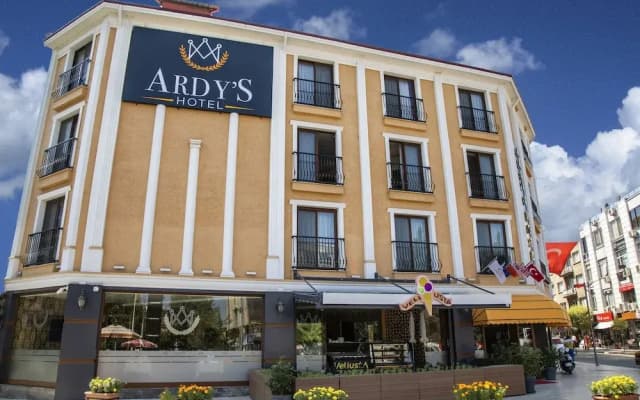 Ardy'S Hotel