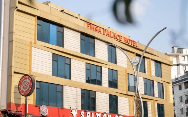 EMSA Palace Hotel
