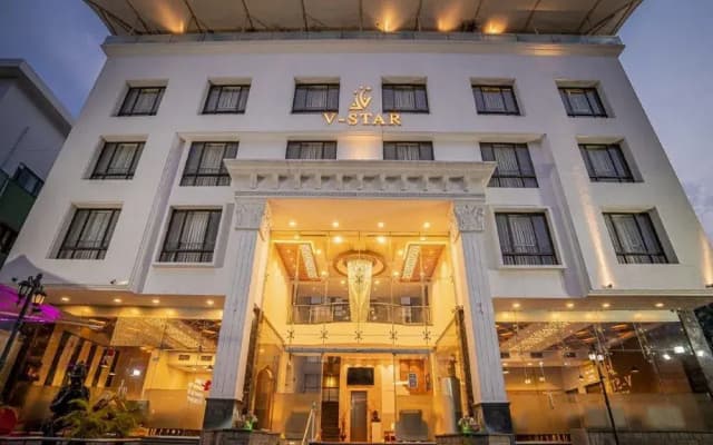 Hotel V Star by OYO Rooms