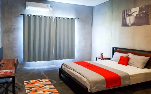 RedDoorz Syariah near Lombok Epicentrum Mall