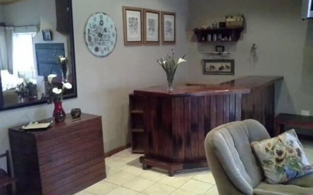 Lauricedale Country House
