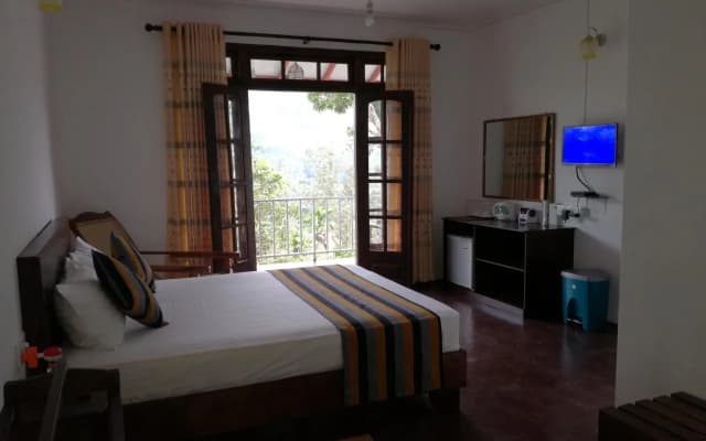 Ella Grand View