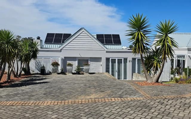 21 Manor Kingswood